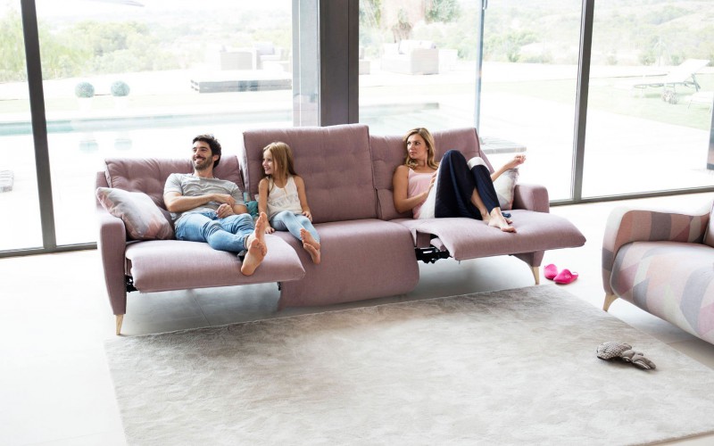 Fama Avalon Sofa is one of our new modular recliner sofas. Free